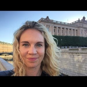 Meet your Posher, Elizabeth